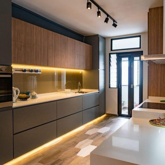 Armoire de cuisine de villa/appartement avec un matériau MDF MR super durable et une finition gris mat