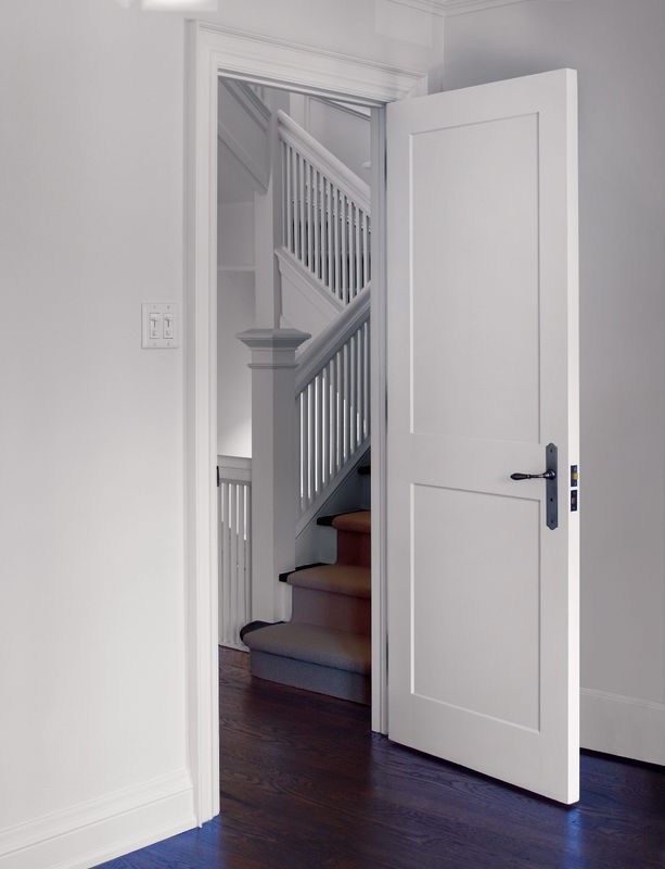 Porte intérieure en bois personnalisée pour une installation simple