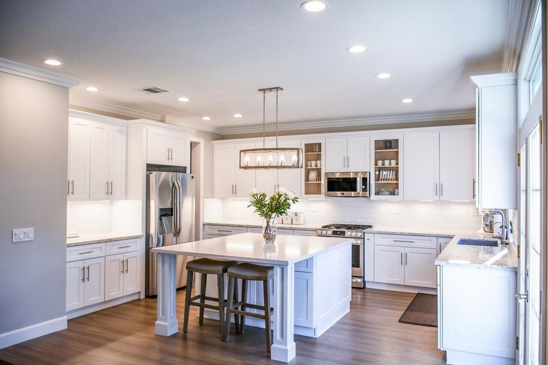 Armoire de cuisine en pierre de quartz pour un look luxueux et moderne