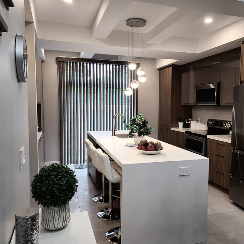 Meubles d'armoire mat personnalisés pour la fin de la villa de luxe de design moderne en bois massif