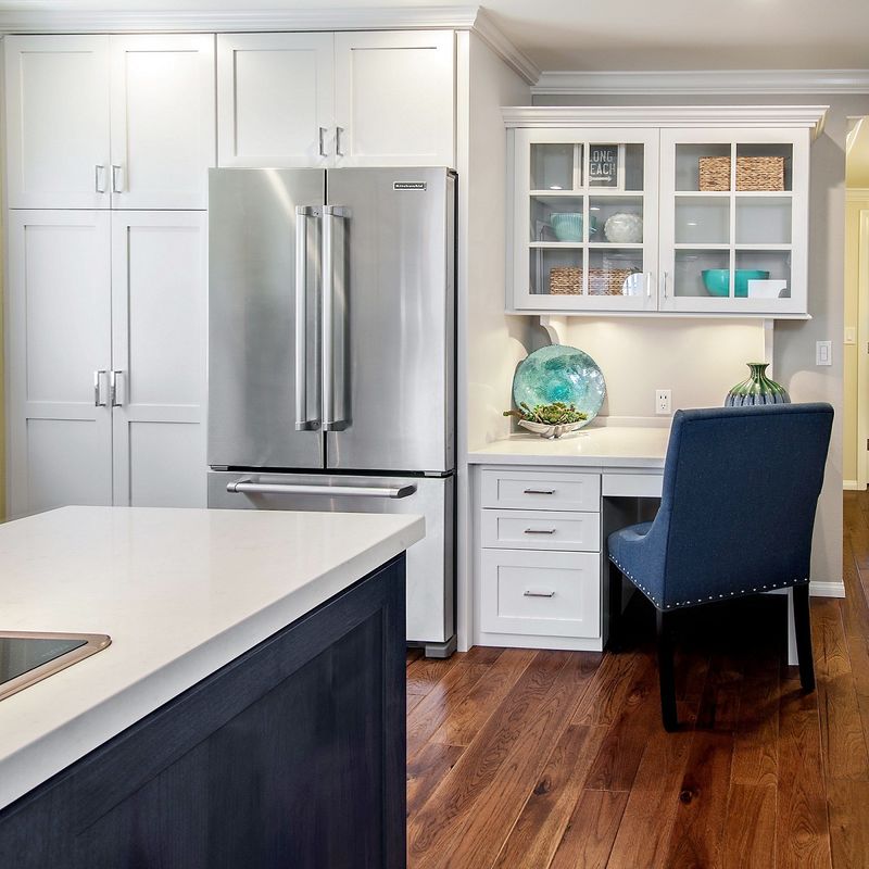 Armoire de cuisine de style européen de design moderne avec couleur de placage personnalisée