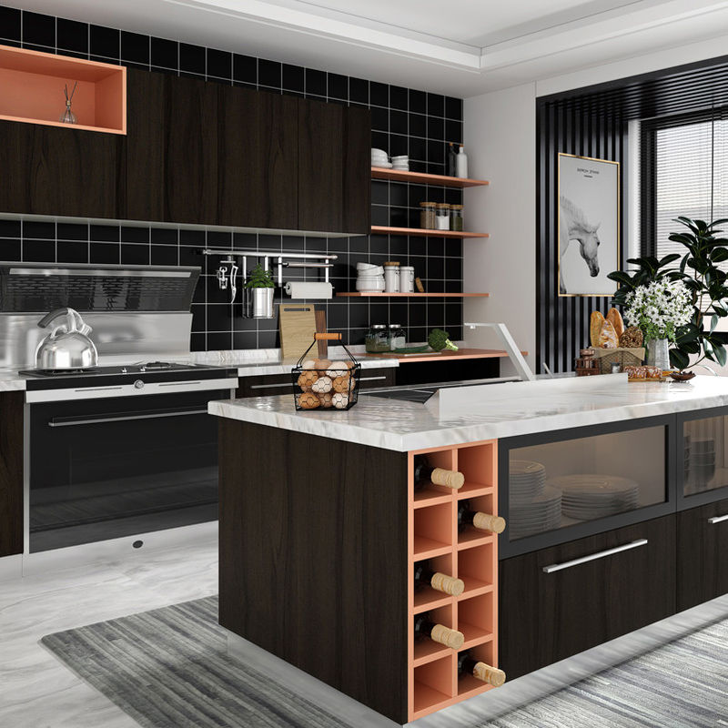 Appartement de cuisine italienne de bonne apparence