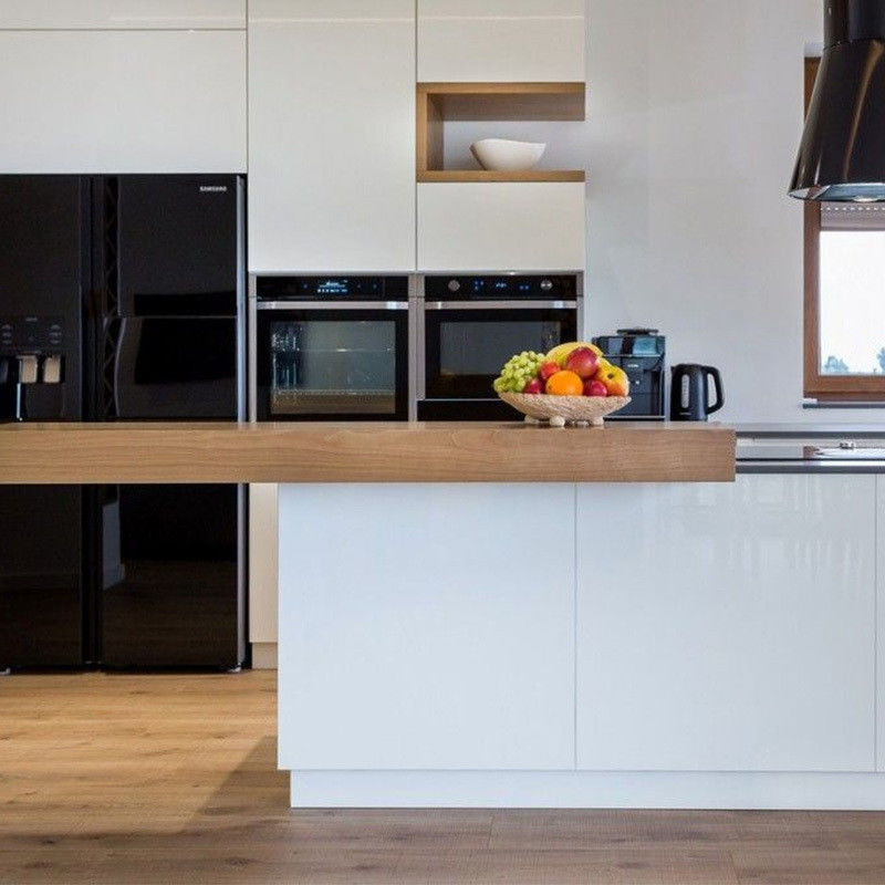 Armoires de cuisine personnalisées hautement ODM / OEM pour les armoires de cuisine en bois massif de conception moderne