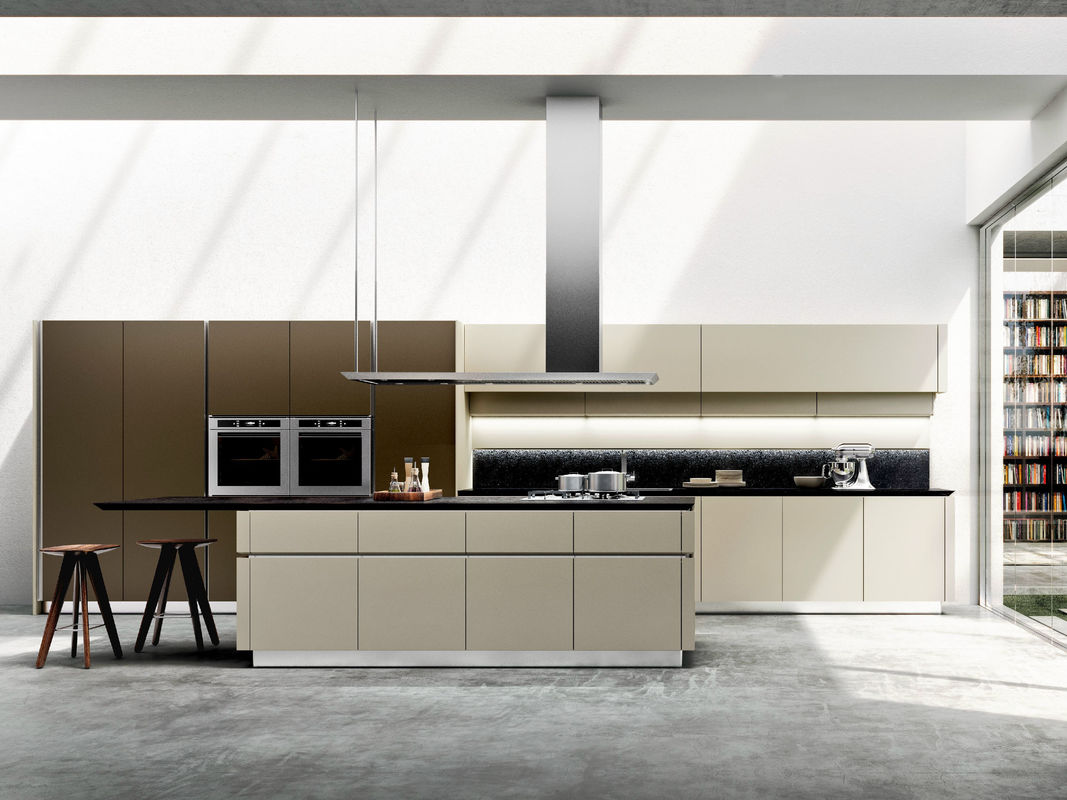 Blum Hardware et finition de placage YALIG Smart Cabinet de cuisine à bois pour appartement