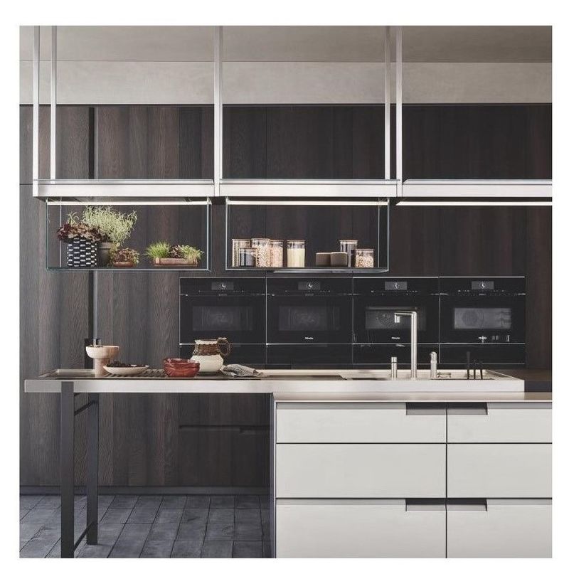 Armoire murale de cuisine de luxe avec comptoir en pierre de quartz