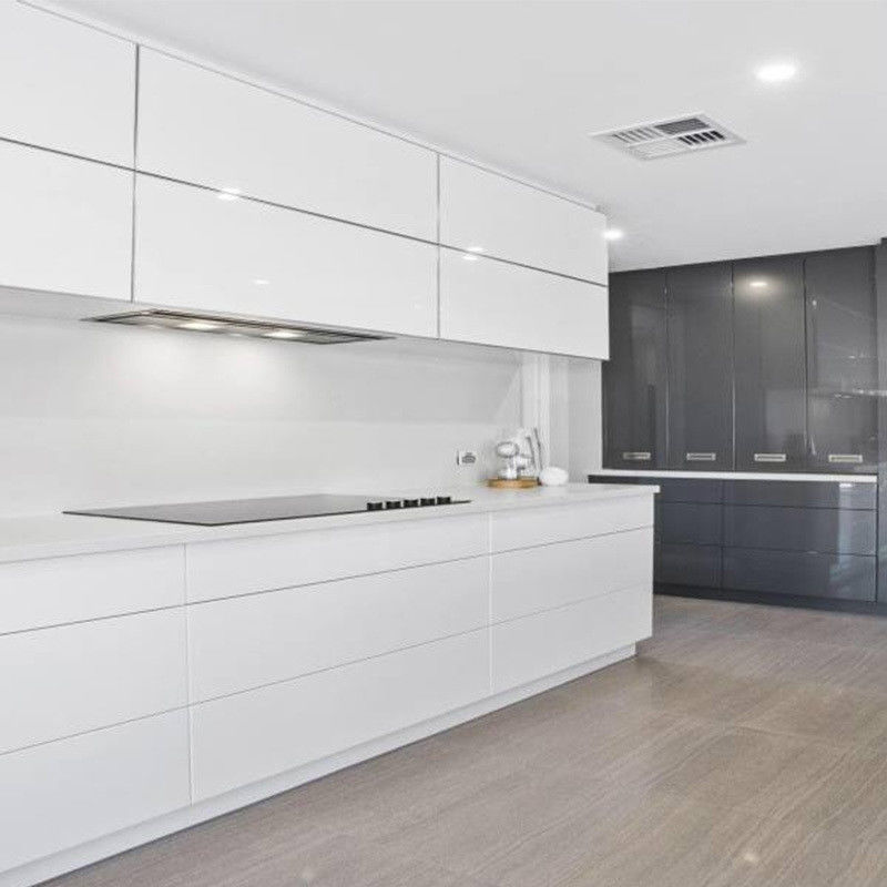 Armoires de cuisine de luxe modulaires de couleur personnalisée avec un design moderne et une finition en placage