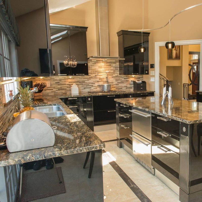 Armoires de cuisine en bois massif blanc