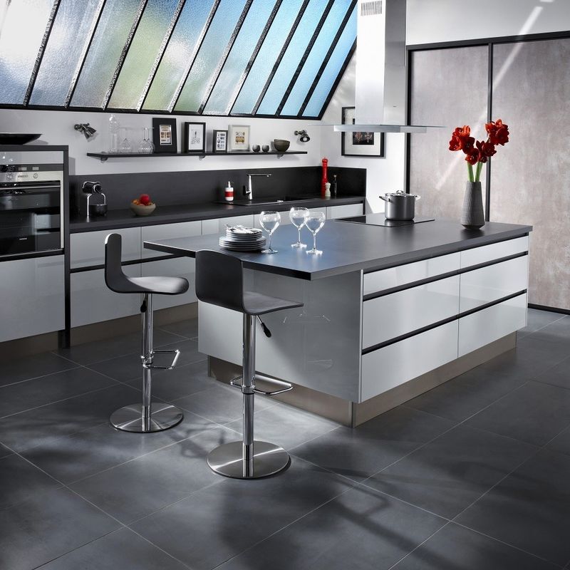 Armoires de cuisine en bois intelligentes personnalisées pour la cuisine à domicile
