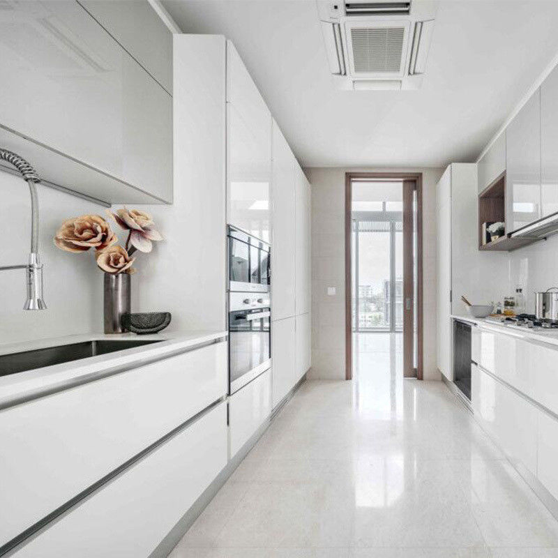 Armoires de cuisine en bois intelligentes et brillantes pour le remodelage de la cuisine