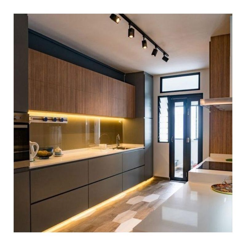 Armoires de cuisine en bois intelligent étanches à l'eau en couleur de placage personnalisée pour un design moderne