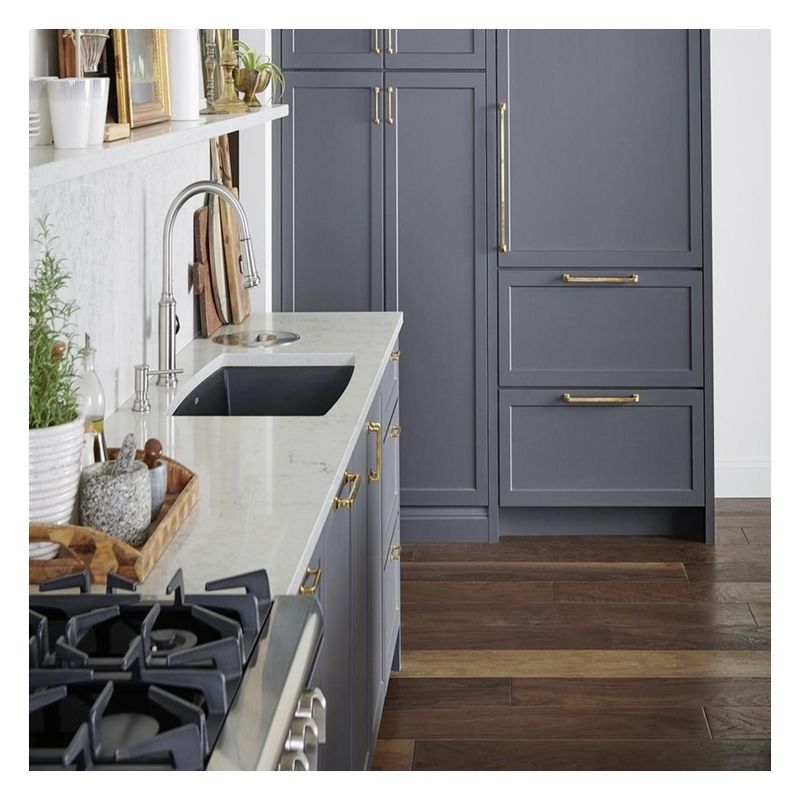 Armoire de cuisine d'appartement avec couleur Ral personnalisée et conception CAD / 3D professionnelle