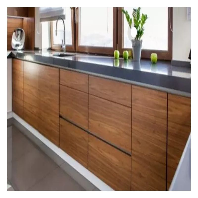 Armoires de cuisine en bois massif personnalisées avec portes en faisceau brillant en bois clair foncé