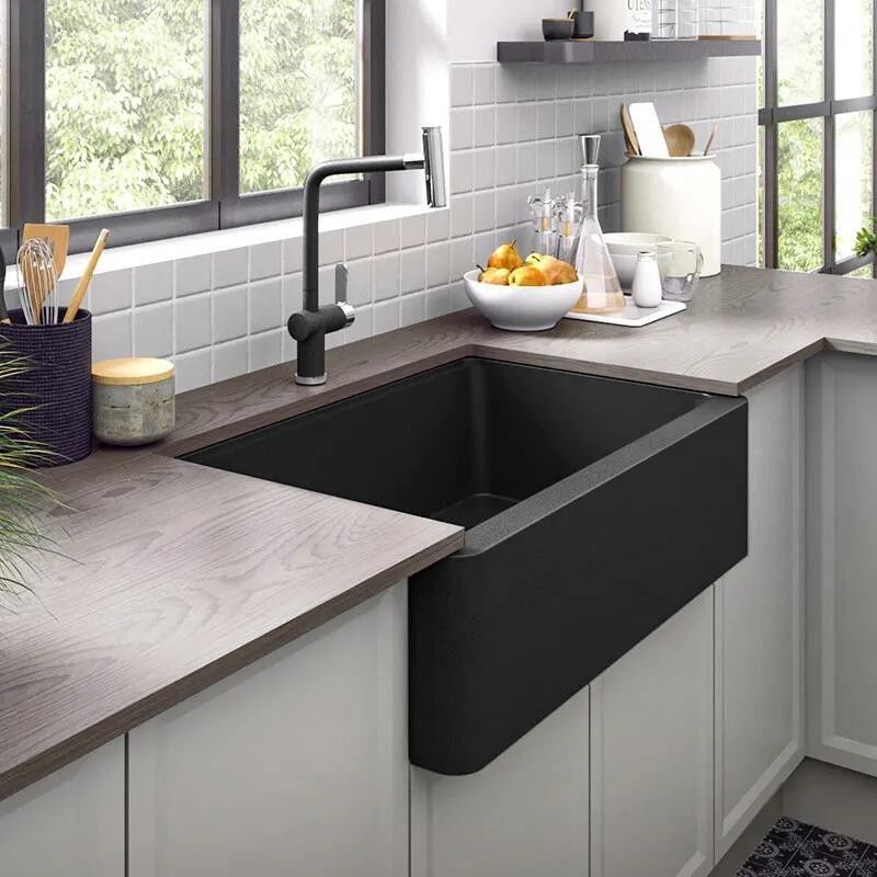Un placard de cuisine complet avec du matériel Mdf en relief dans un style de design moderne