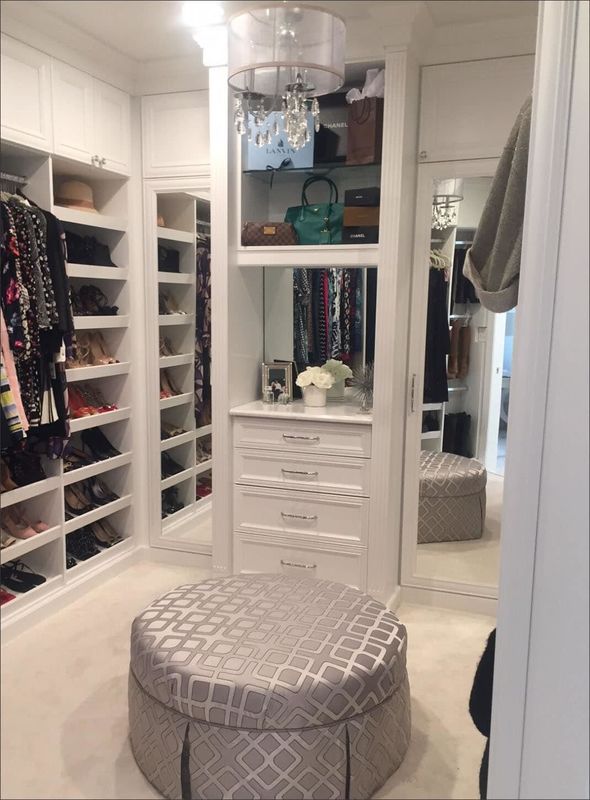 Armoire en bois de chambre haut de gamme avec panneau en bois de style européen et 2D / 3D