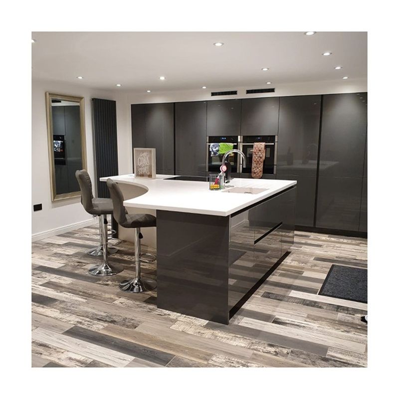 Armoires de cuisine en PVC finition noir avec design moderne et couleur personnalisée