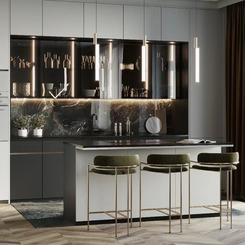 Armoire de cuisine de style européen avec porte en verre et étagère murale à l'épreuve du feu