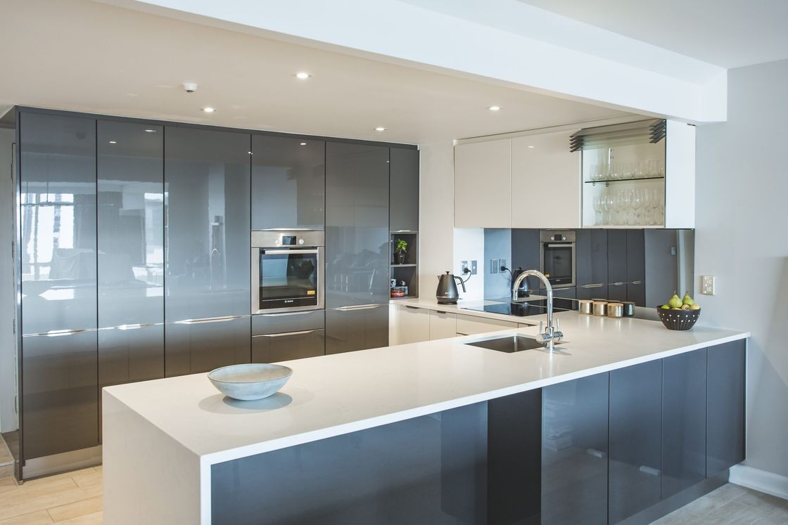 YALIG Shaker Blue Armoires de cuisine modulaires de couleur de placage personnalisée prêtes à être assemblées