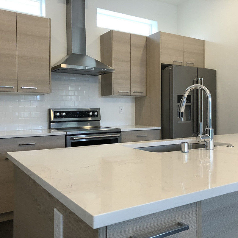 Armoires de cuisine en faisceau de couleur personnalisées étanches et durables pour les maisons de luxe modernes