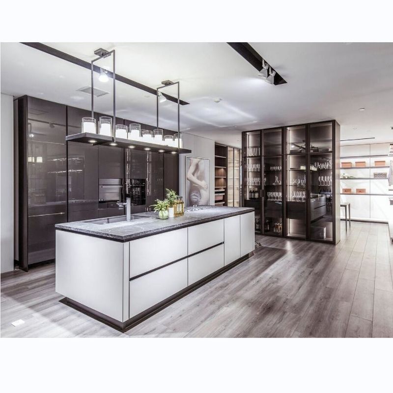 Armoire de cuisine extérieure de design moderne en noir avec barre et matériel Blum