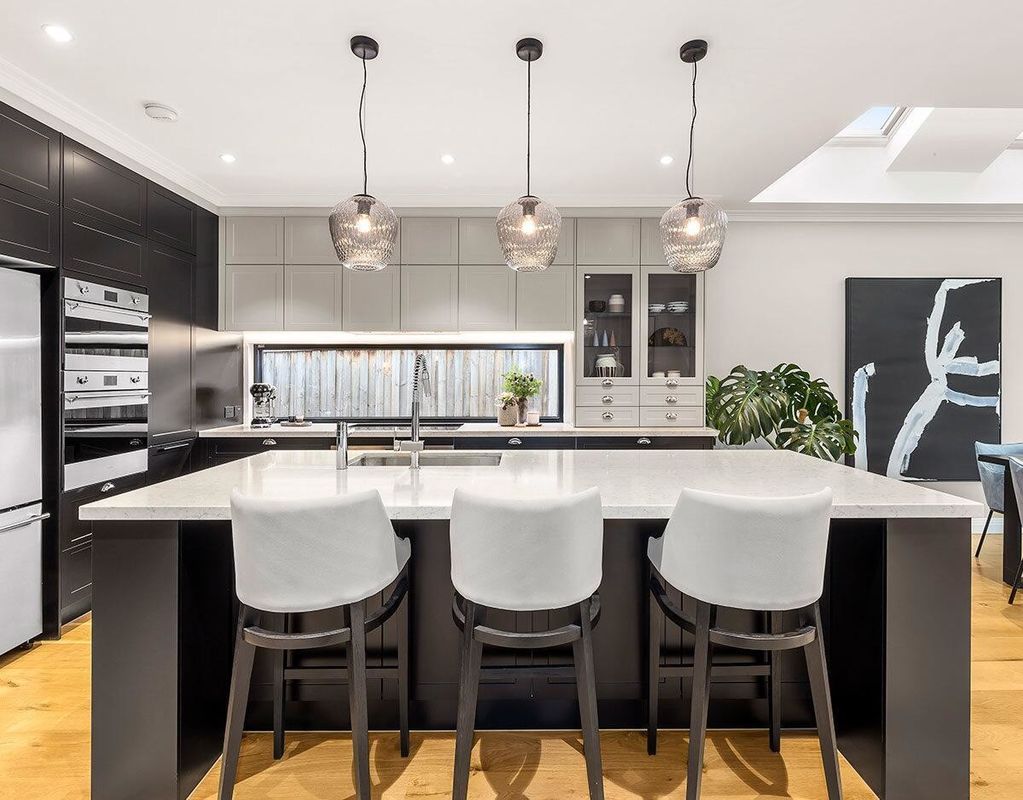 Armoire de cuisine moderne et facile à nettoyer en contreplaqué et en MDF