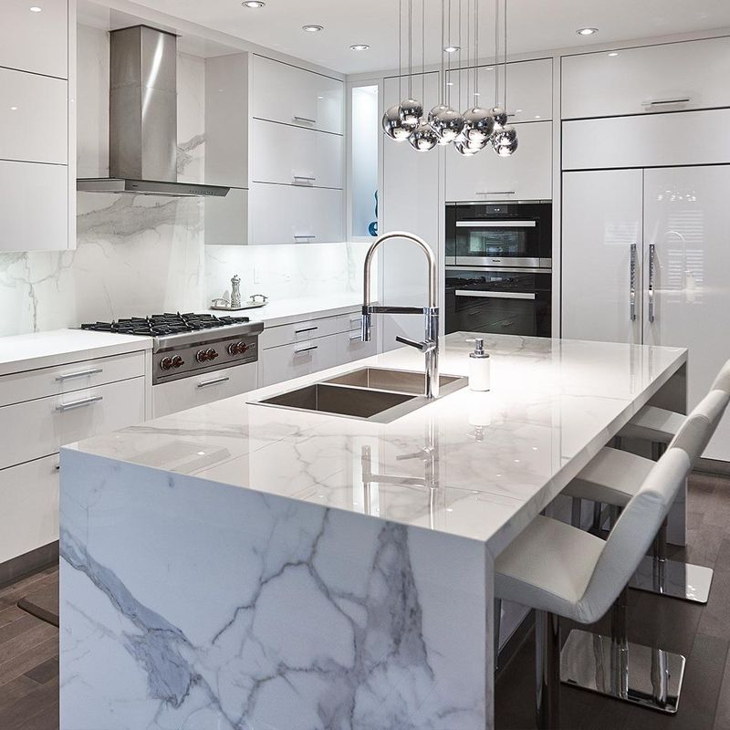 YALIG Armoire de cuisine en laque haute brillance moderne personnalisée pour le rangement sur étagère de cuisine