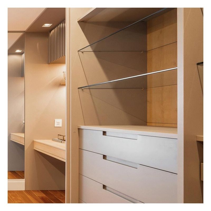 Conception contemporaine Panneau de porte en verre noir Armoire de chambre en bois massif pour appartement