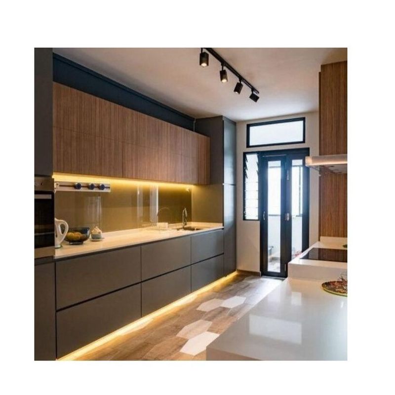 Armoire de cuisine de style moderne ignifuge ignifuge avec couleur de placage personnalisée