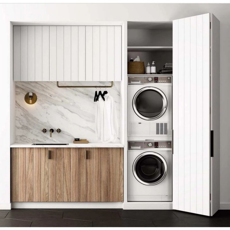 Armoire de salle de lavage en acier inoxydable de haute qualité de style moderne avec matériau de porte en contreplaqué
