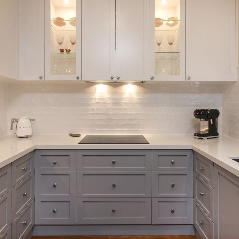 Facile à nettoyer armoire de cuisine Meubles populaires avec l'avantage du matériau du contreplaqué