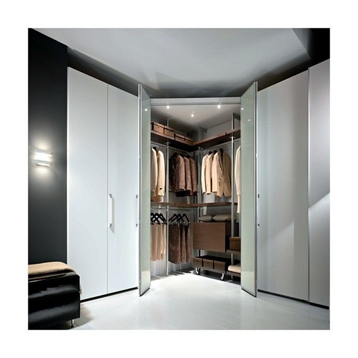 Solution de rangement en bois minimaliste pour les meubles de chambre à coucher