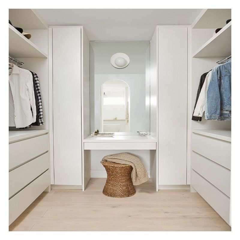 Solution de rangement en bois minimaliste pour les meubles de chambre à coucher