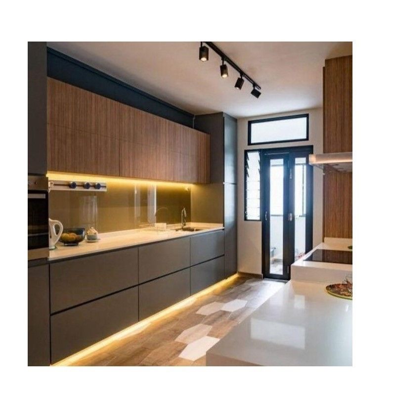 Armoire de cuisine en carton de mélamine de design moderne avec combinaison de couleurs de placage personnalisée