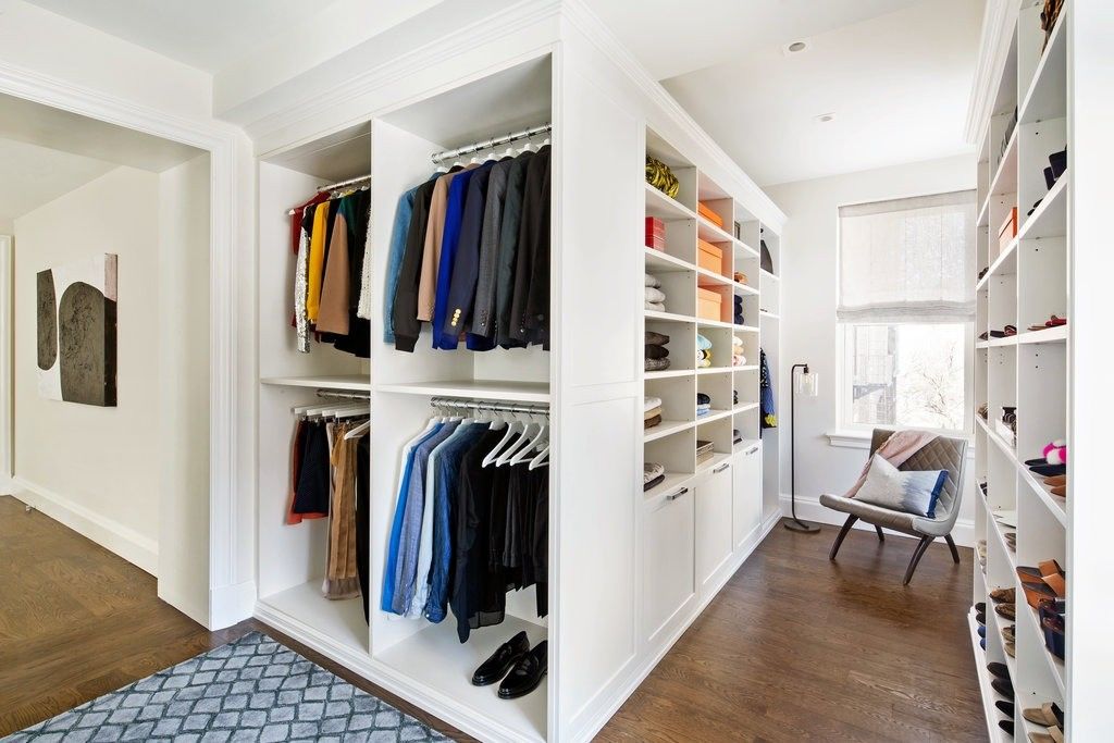 Armoire de rangement en bois pour meubles de chambre à coucher dans un appartement d'hôtel