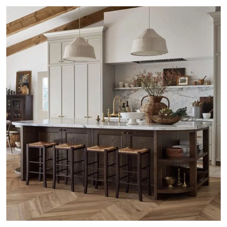 Armoires de cuisine en bois massif pour appartements sur mesure