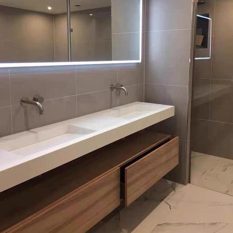Armoire de salle de bains moderne avec miroir à LED et évier double