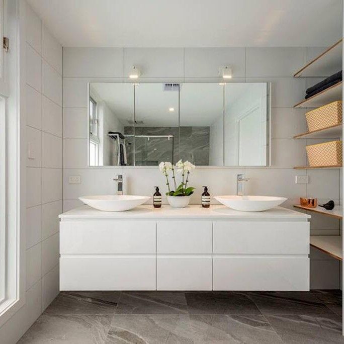 Combo de vanité de salle de bains moderne avec miroir et évier 38-46 pouces de marbre cultivé