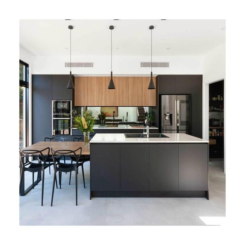 Manches de placard finitions en laque personnalisées pour armoire de cuisine en design minimaliste