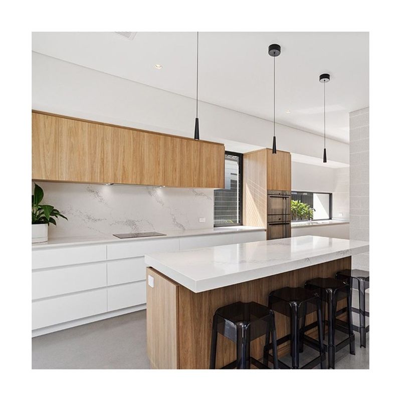 Blum Hardware Armoire de cuisine en feuille de polymère de style européen très adaptée aux besoins OEM / ODM