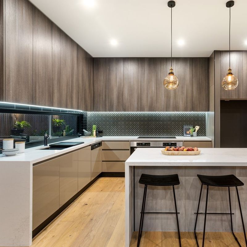 Blum Hardware Armoire de cuisine en feuille de polymère de style européen très adaptée aux besoins OEM / ODM