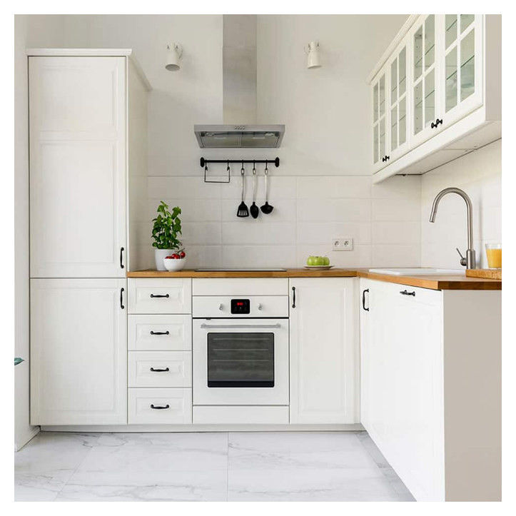 Cabinet de cuisine en bois massif modulaire de style Shaker d'appartement