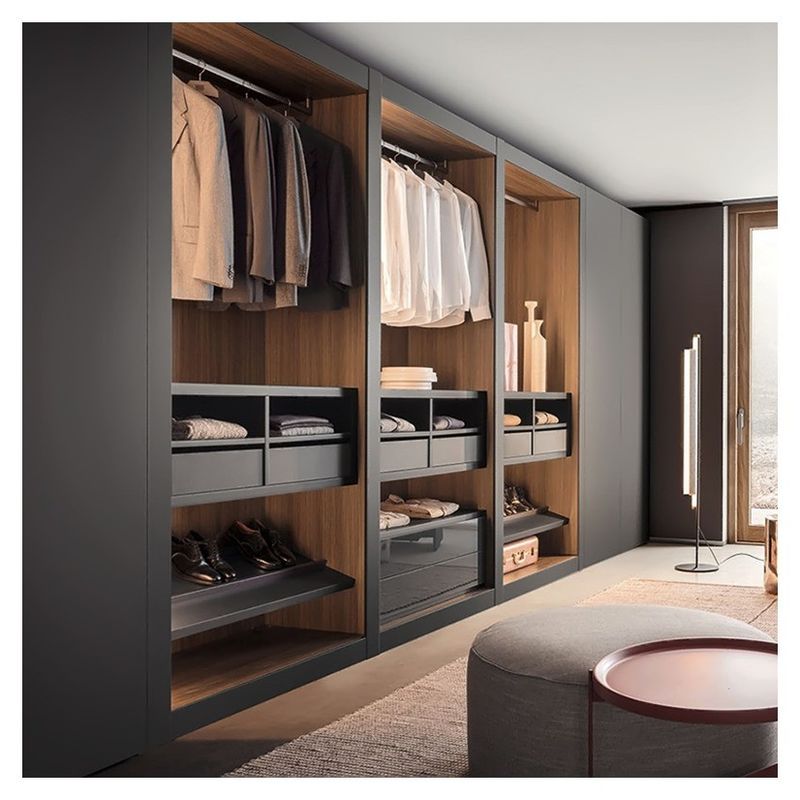 Ensemble personnalisé en bois de style 2024 Modulaire moderne chambre à coucher Walk-in Closet système pour appartement