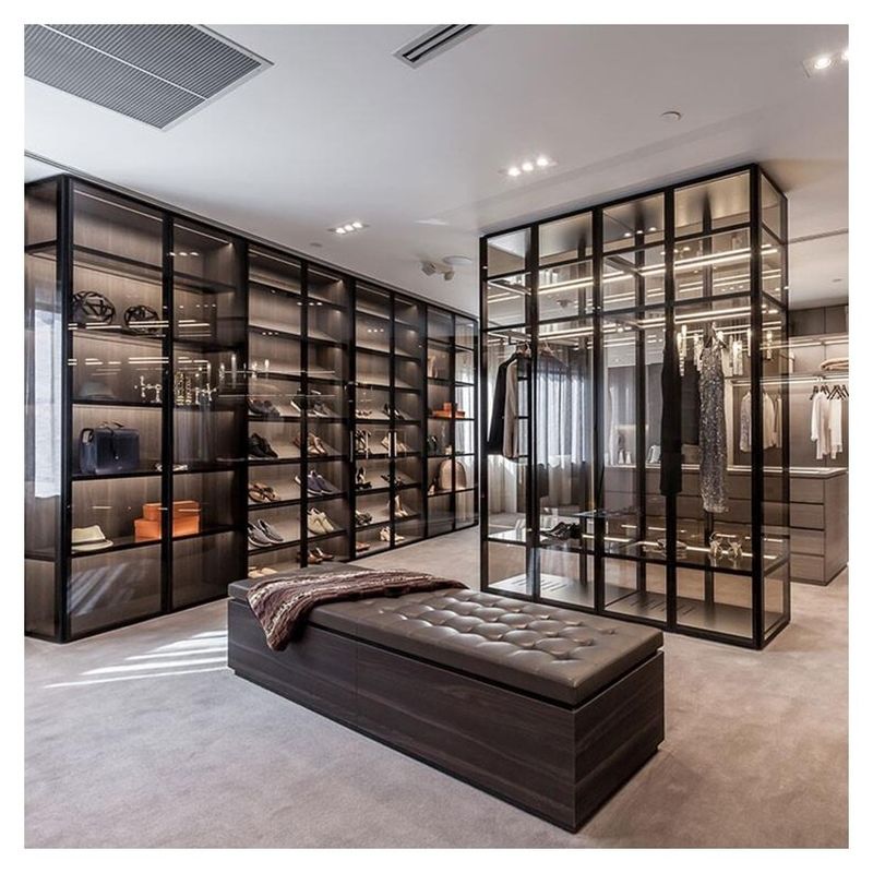 Chambre à coucher personnalisée porte coulissante de style européen armoires d'angle sans conception pliée