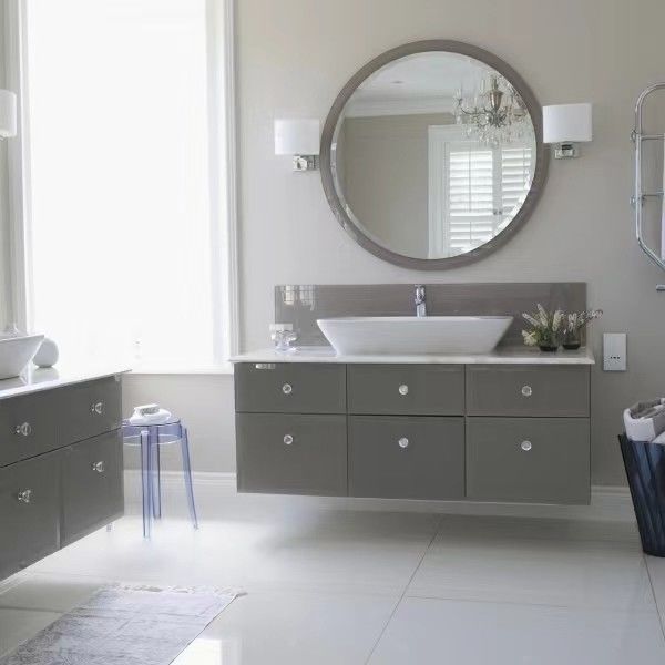 Combo de plateau en bois moderne avec petits éviers flottants et unité mince Vanité de salle de bain gris / chêne blanc