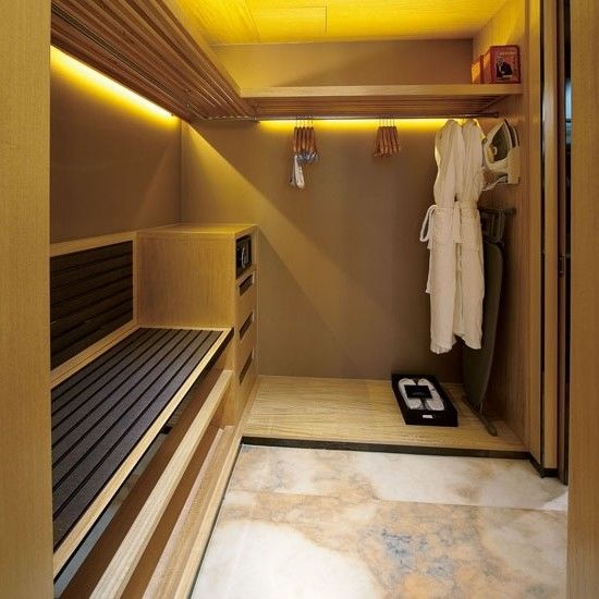 Des vêtements en bois de style moderne placard personnalisé design de luxe pour la maison villa hôtel appartement