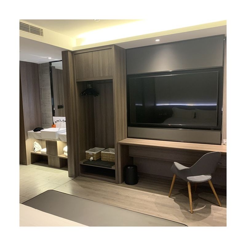 Meubles d'hôtel YALIG Armoire de porte coulissante en bois contemporaine avec système intégré