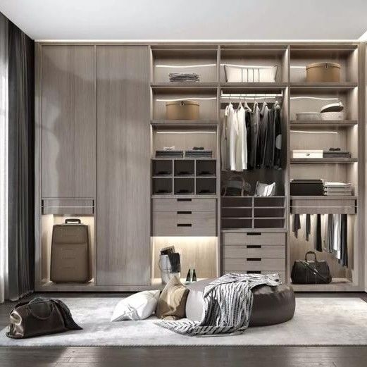 Organisez votre chambre avec style avec un placard en bois moderne